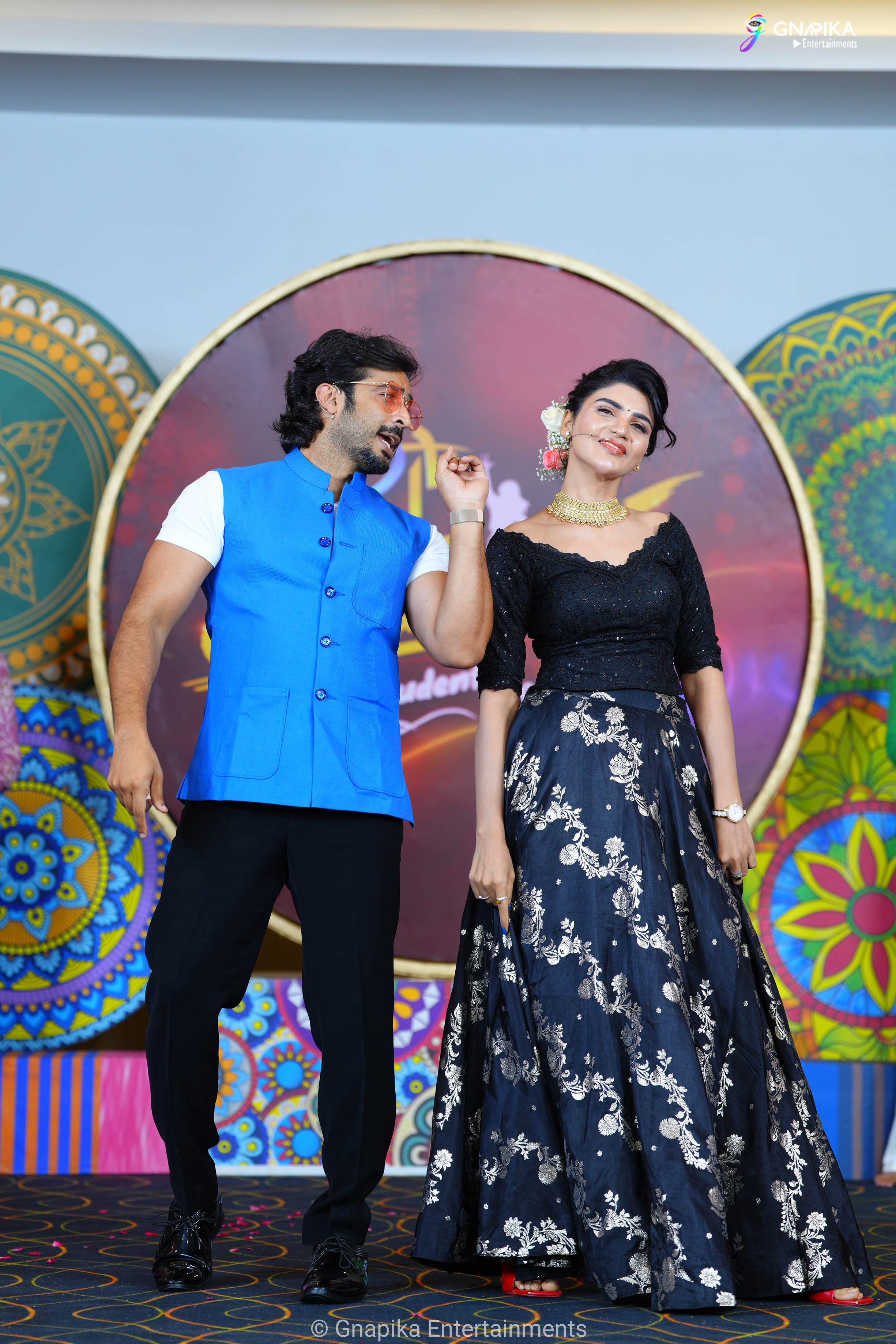Thaggede le show photos
