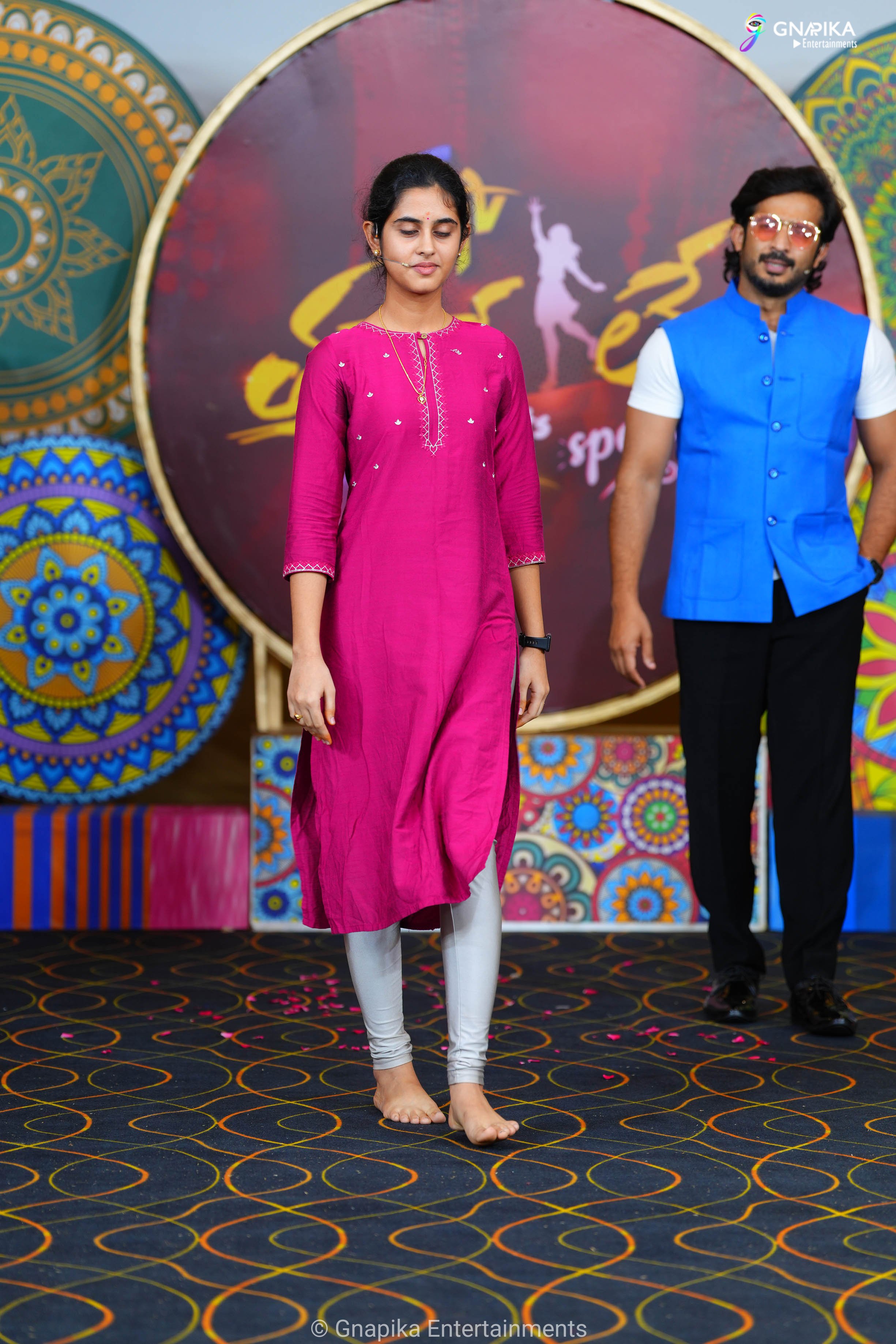 Thaggede le show photos