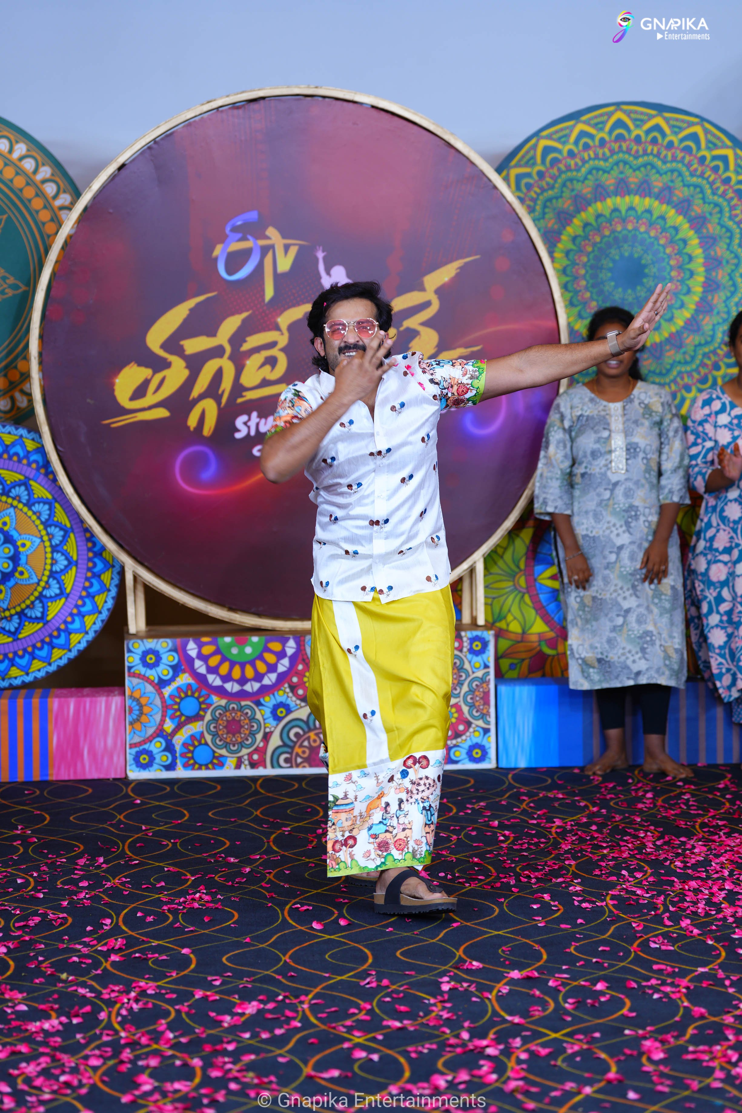 Thaggede le show photos