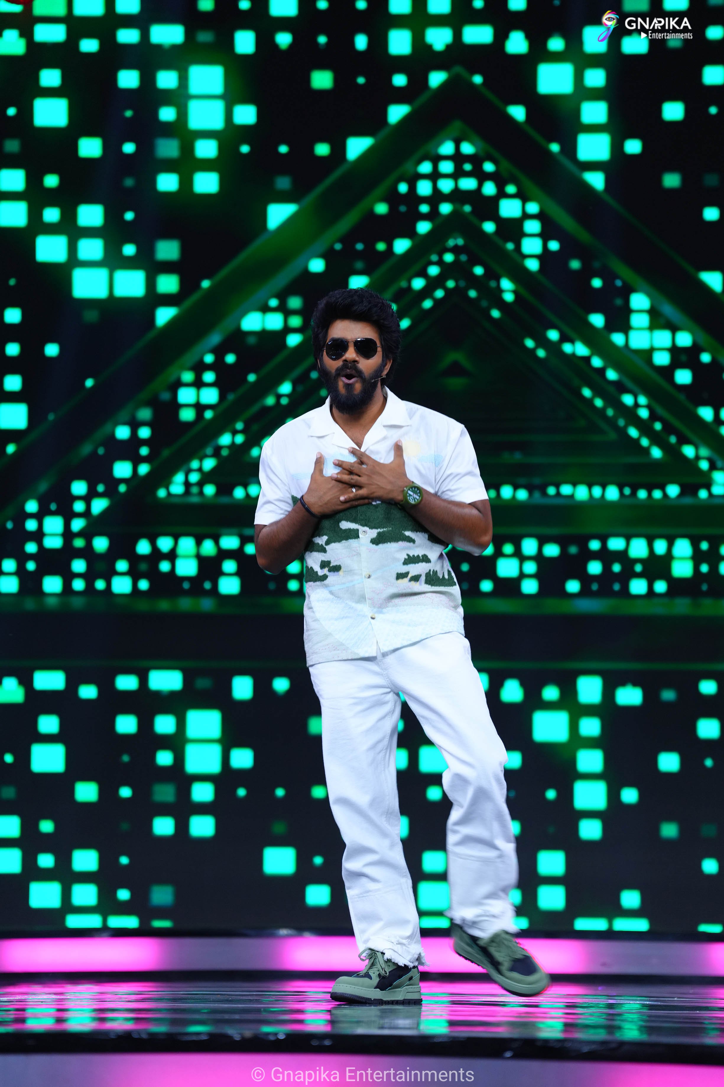 Family stars show photo gallery