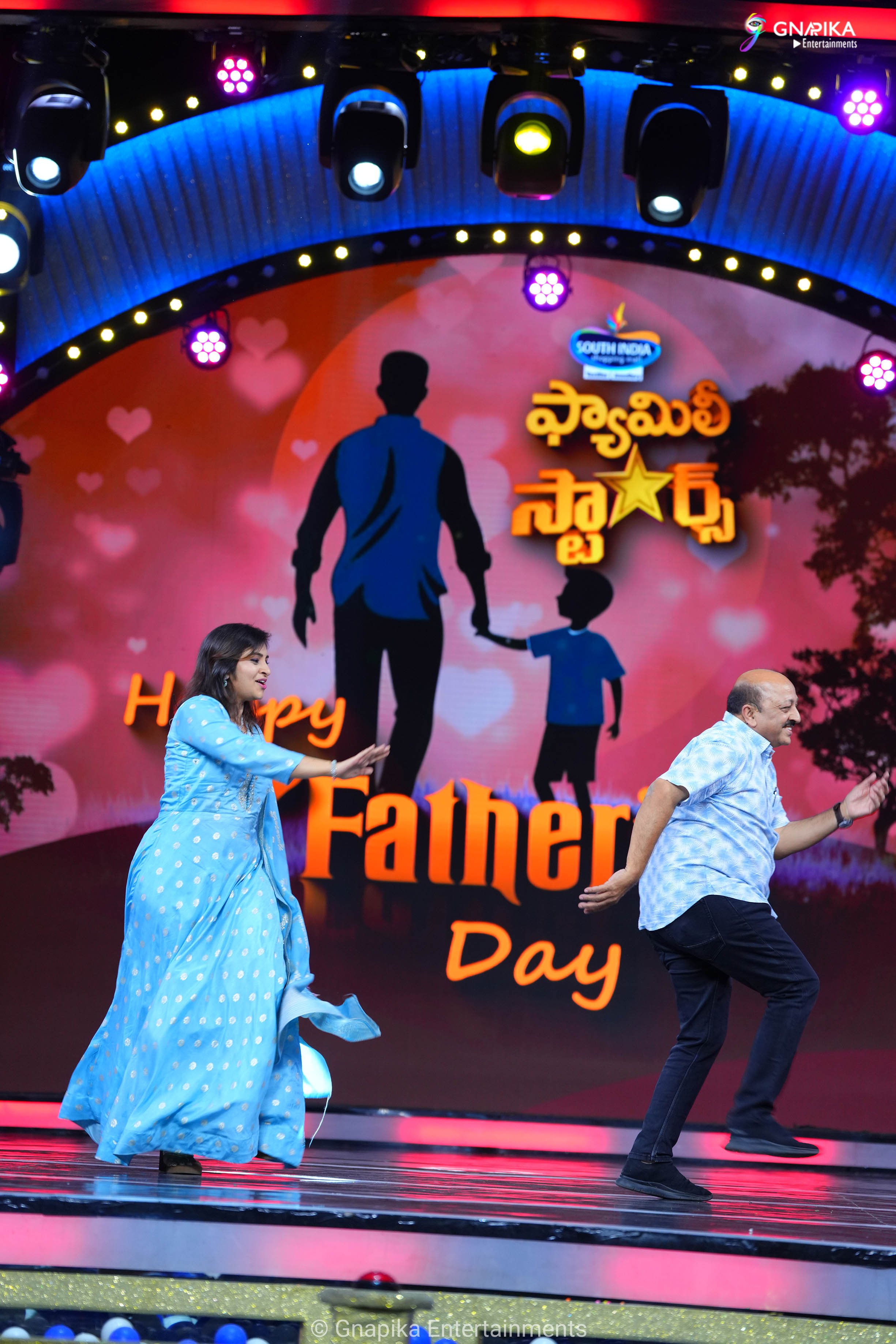 Family stars show photo gallery