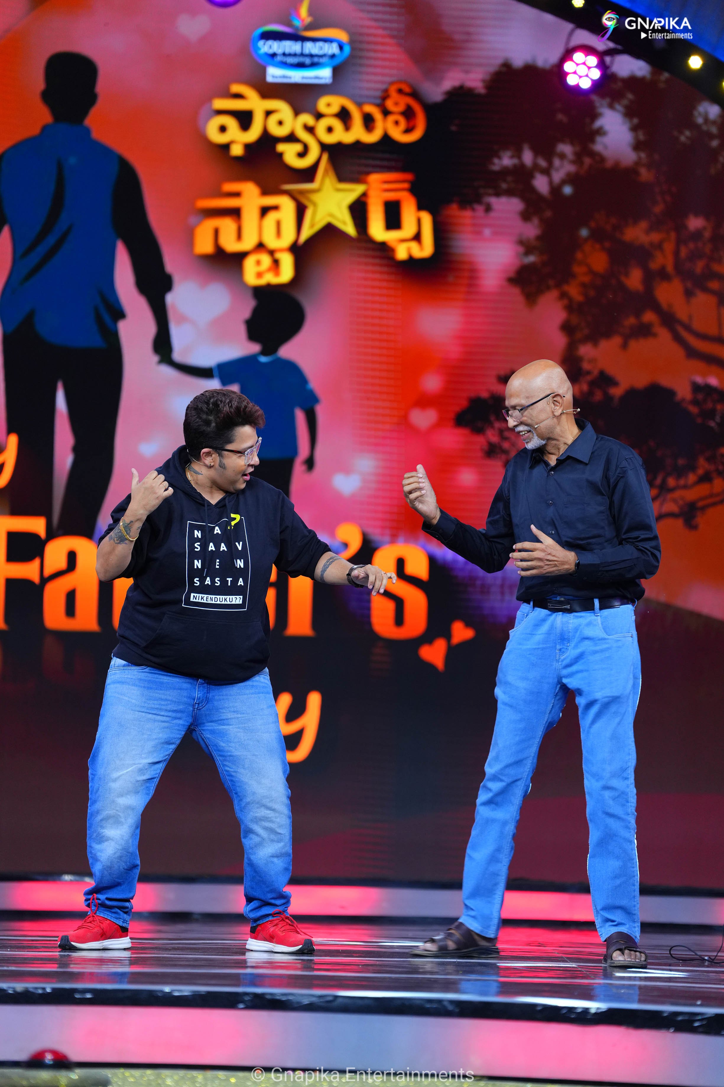 Family stars show photo gallery