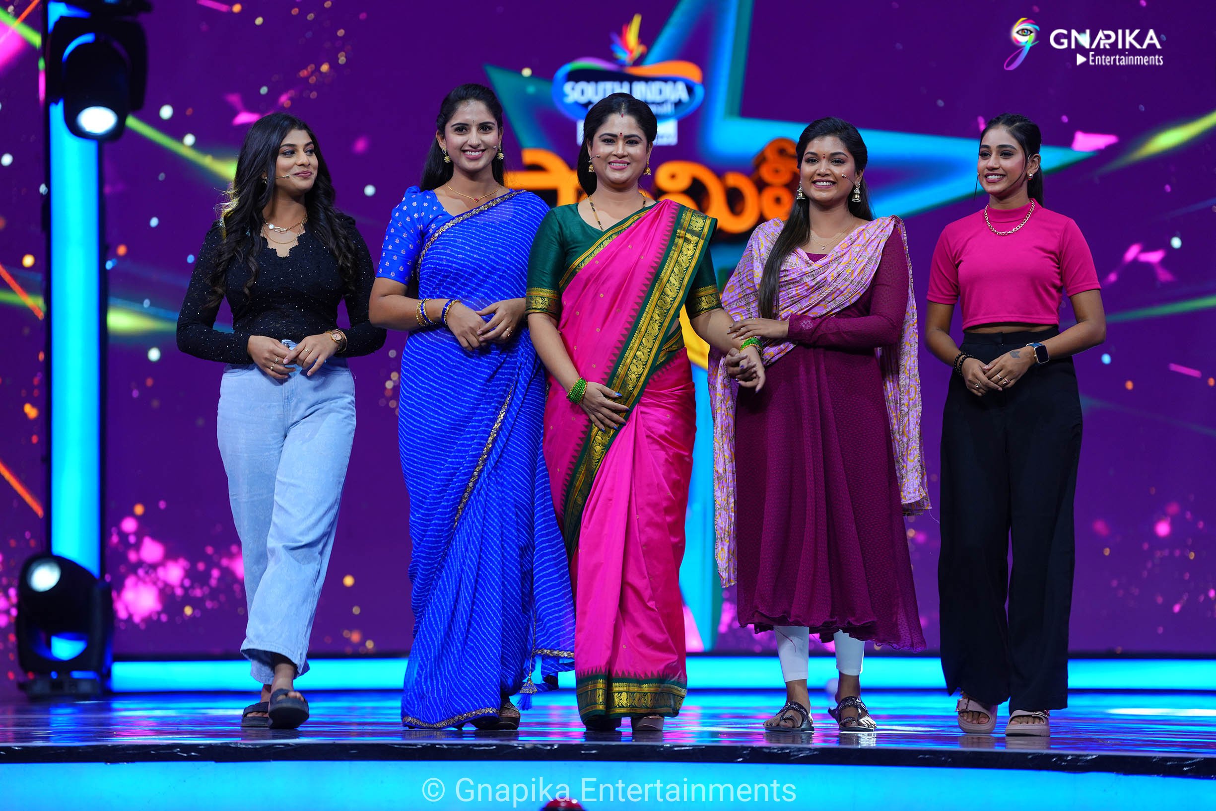 Family stars show photo gallery