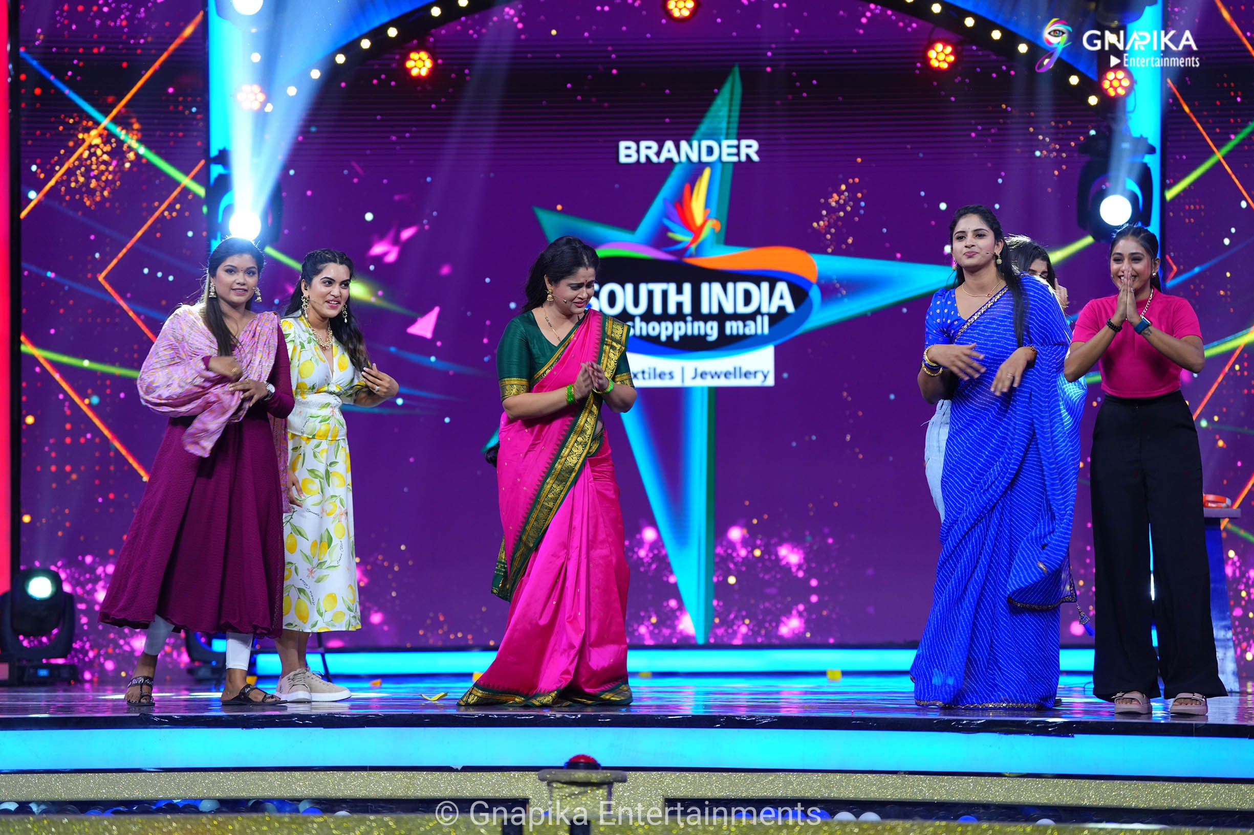 Family stars show photo gallery