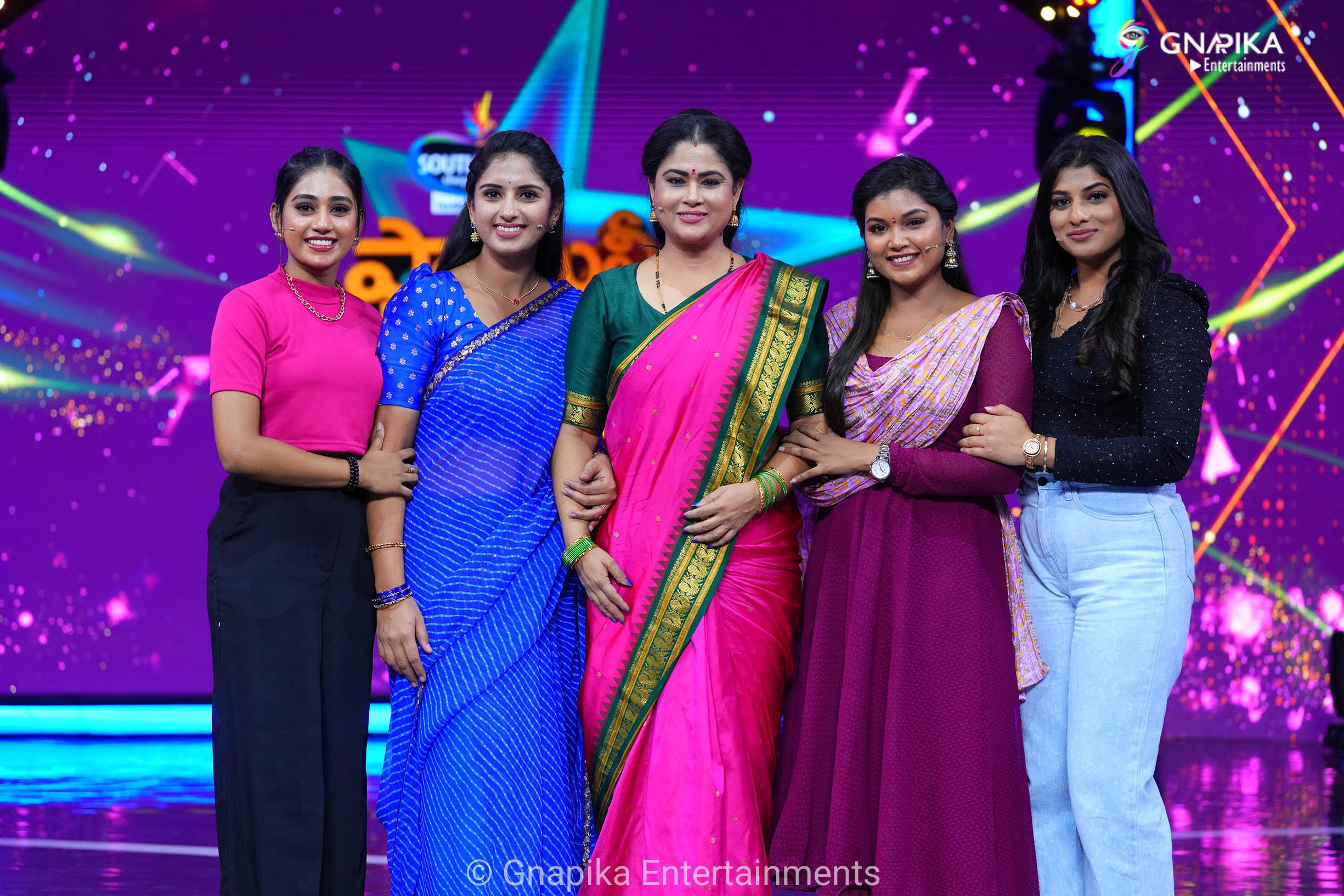 Family stars show photo gallery