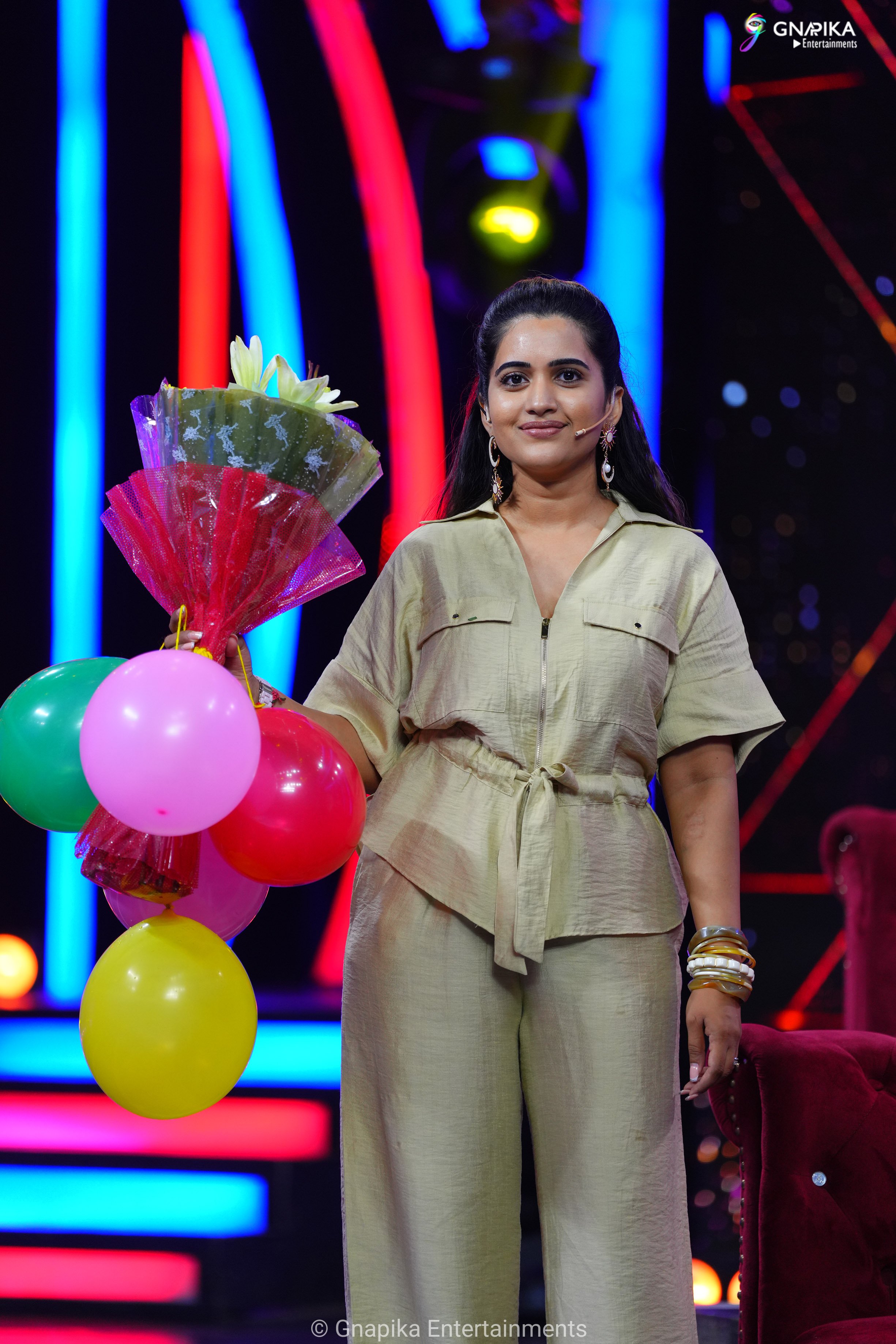 family stars show ashu photos