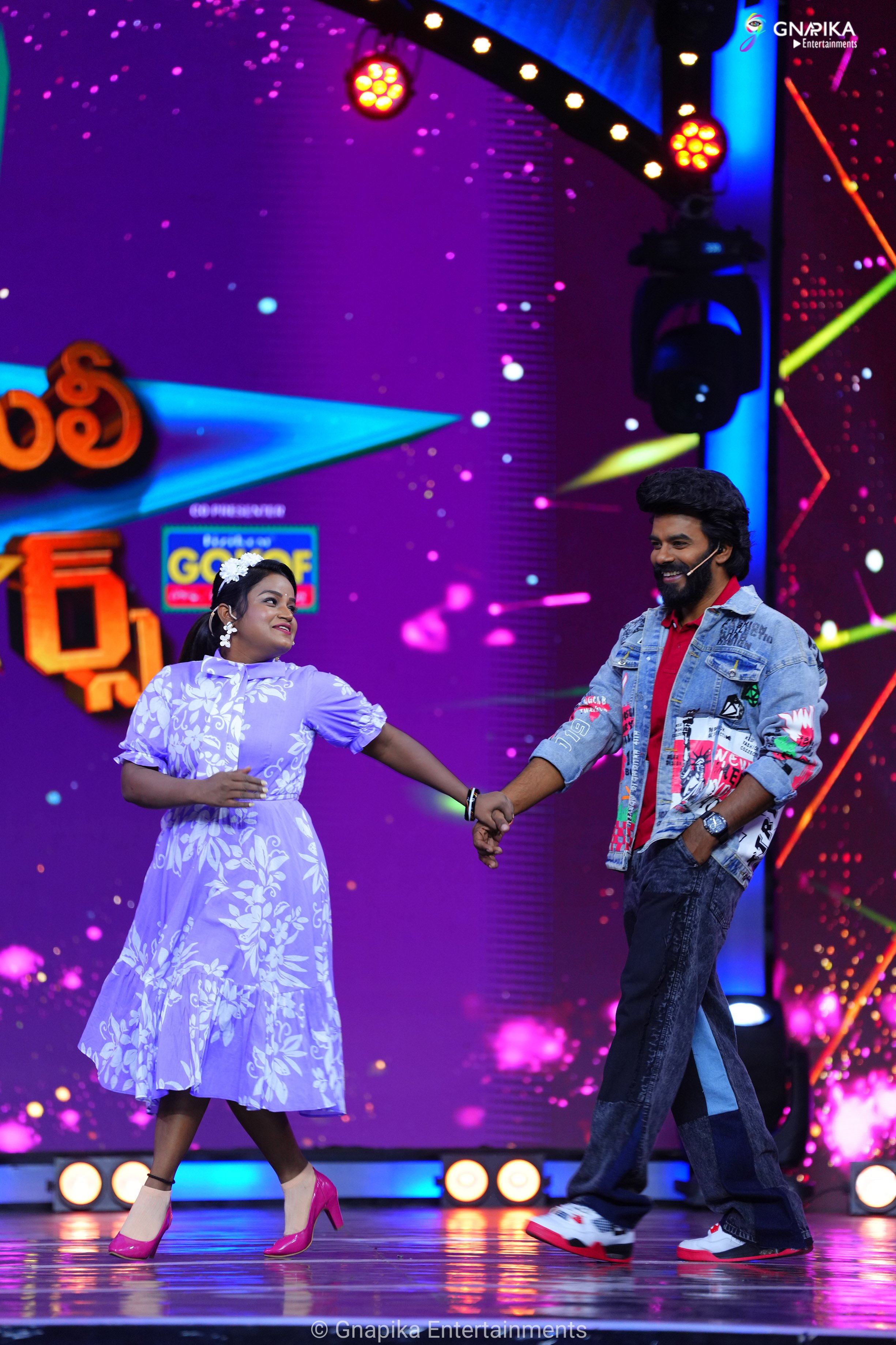 family stars show ashu photos