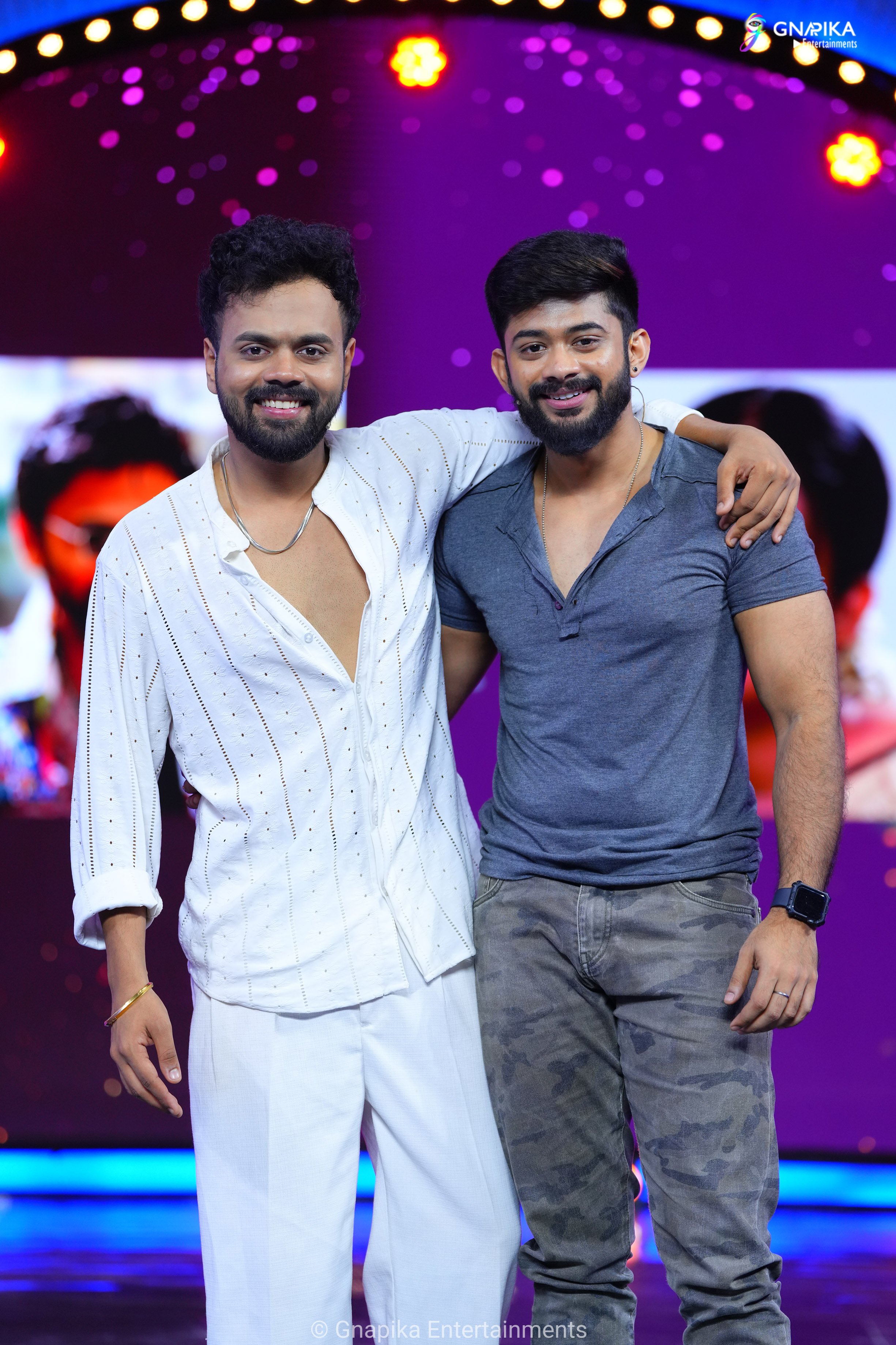 family stars show sravanthi photos